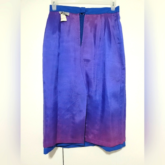 Vintage Royal Blue Midi Pencil Skirt - Made in Canada, 100% Pure Wool - Picture 6 of 9